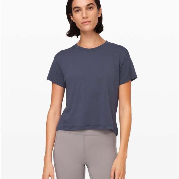 lululemon athletica Tops - Lululemon Train to be short sleeve Grey Navy colour Size S